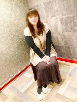 十三の風俗・人妻ホテヘル ピーチ☆人妻浪漫飛行ひとみ